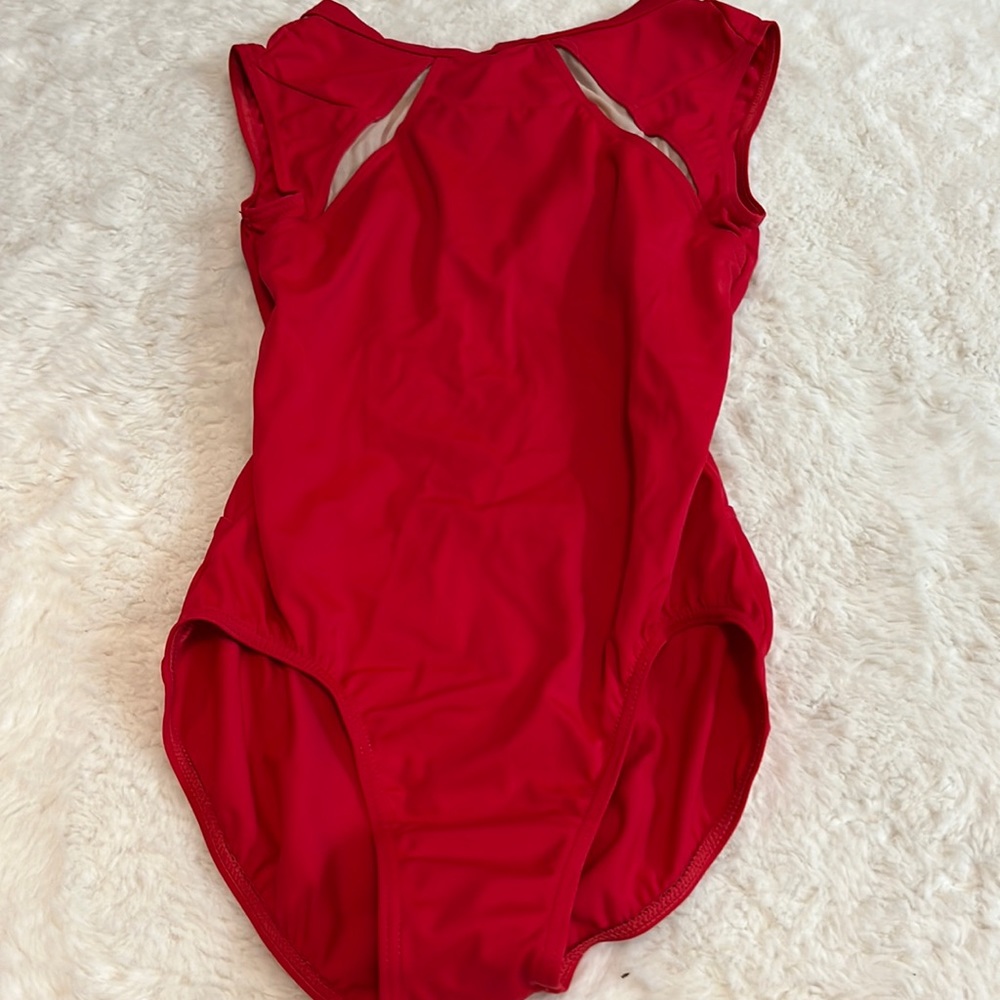 red dance leo